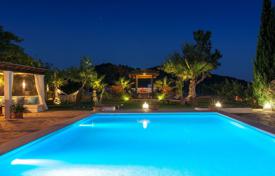 Chalet – Ibiza, Islas Baleares, España. 2 800 €  por semana