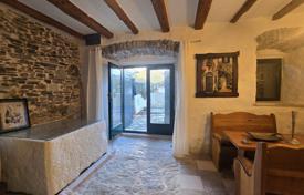 5 dormitorio chalet 180 m² en Kamenari, Montenegro. 320 000 €