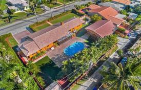 Villa – Hollywood, Florida, Estados Unidos. $925 000