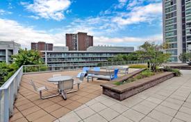 6 dormitorio piso en North York, Canadá. C$907 000
