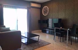 2-dormitorio apartamentos en condominio en Khlong Toei, Tailandia. $426 000