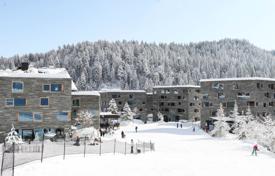 Piso – Graubunden, Suiza. 3 100 €  por semana