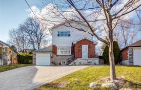 Casa de pueblo – Scarborough, Toronto, Ontario,  Canadá. C$1 268 000