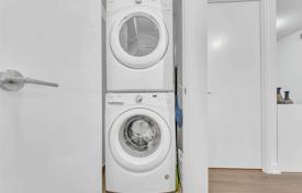 2 dormitorio piso en Etobicoke, Canadá. C$832 000