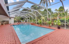 5 dormitorio casa de pueblo 510 m² en Miami, Estados Unidos. $2 345 000