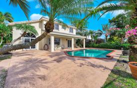 Casa de pueblo – West End, Miami, Florida,  Estados Unidos. $830 000