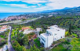 3 dormitorio villa 560 m² en Peloponeso, Grecia. 430 000 €