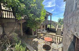 5 dormitorio chalet 200 m² en Herceg Novi city, Montenegro. 220 000 €