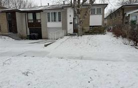 6 dormitorio adosado en North York, Canadá. C$1 138 000