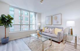 4 dormitorio piso en North York, Canadá. C$724 000