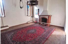 5 dormitorio villa 350 m² en San Gimignano, Italia. 870 000 €