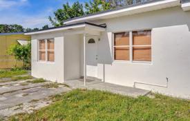 Casa de pueblo – North Miami, Florida, Estados Unidos. $540 000