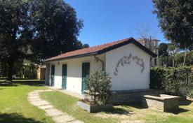 5 dormitorio villa en Forte dei Marmi, Italia. 6 500 €  por semana