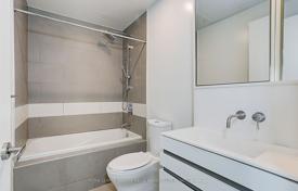 4 dormitorio piso en Yonge Street, Canadá. C$936 000