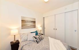 1 dormitorio piso en Fort York Boulevard, Canadá. C$709 000