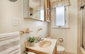 10 dormitorio casa de pueblo en Scarborough, Canadá. C$1 294 000