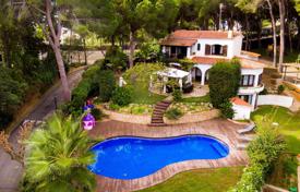 Villa – Lloret de Mar, Cataluña, España. 4 600 €  por semana