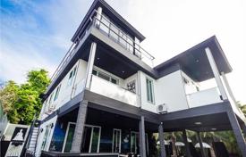 Villa – Rawai Beach, Rawai, Phuket,  Tailandia. 4 800 €  por semana