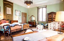 50 dormitorio villa en Biella, Italia. Price on request