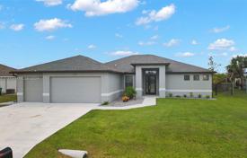 4 dormitorio casa de pueblo en Cape Coral, Estados Unidos. $570 000