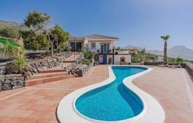 Villa – Adeje, Santa Cruz de Tenerife, Islas Canarias,  España. 1 595 000 €