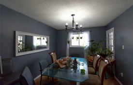 9 dormitorio casa de pueblo en Scarborough, Canadá. C$1 776 000