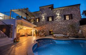 7 dormitorio casa de pueblo 257 m² en Risika, Croacia. 1 200 000 €