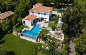 8 dormitorio villa en Roquefort-les-Pins, Francia. 2 790 000 €