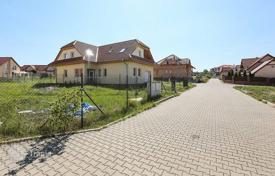 Adosado – Región de Bohemia Central, República Checa. 298 000 €