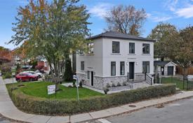 Casa de pueblo – East York, Toronto, Ontario,  Canadá. C$1 497 000