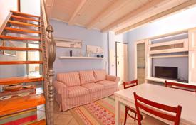 4 dormitorio piso 75 m² en Liguria, Italia. 435 000 €