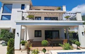 8 dormitorio villa 296 m² en Lastva Grbaljska, Montenegro. 630 000 €