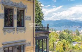 Villa – Stresa, Piedmont, Italia. Price on request