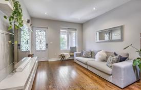 8 dormitorio adosado en Old Toronto, Canadá. C$1 788 000