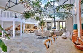 Villa – Cannes, Costa Azul, Francia. 8 000 €  por semana