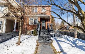 Casa de pueblo – Hillsdale Avenue East, Toronto, Ontario,  Canadá. C$2 034 000