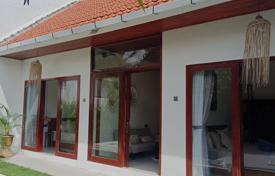 2 dormitorio villa 65 m² en Pererenan, Indonesia. $201 000