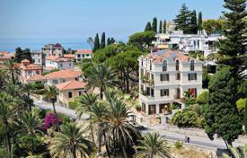 7 dormitorio piso 167 m² en Liguria, Italia. 1 150 000 €