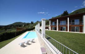 4 dormitorio villa 260 m² en Gardone Riviera, Italia. 3 200 000 €