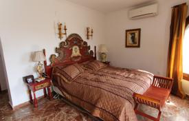 4 dormitorio chalet 326 m² en Calp, España. 975 000 €