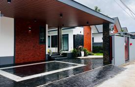 3 dormitorio villa 360 m² en Pattaya, Tailandia. $325 000