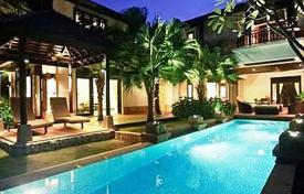 4 dormitorio villa en Choeng Thale, Tailandia. $5 700  por semana
