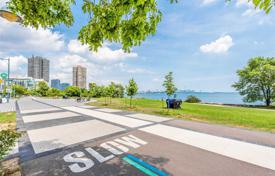 5 dormitorio piso en Etobicoke, Canadá. C$1 230 000