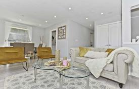 9 dormitorio casa de pueblo en Etobicoke, Canadá. C$1 418 000