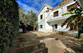5 dormitorio chalet 300 m² en Denia, España. 890 000 €