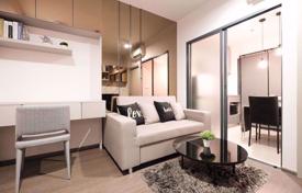 1-dormitorio apartamentos en condominio en Phra Khanong, Tailandia. $144 000