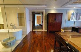 2-dormitorio apartamentos en condominio en Bang Rak, Tailandia. $4 400  por semana