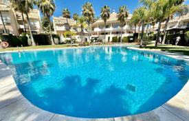 3 dormitorio adosado 218 m² en Marbella, España. 800 000 €