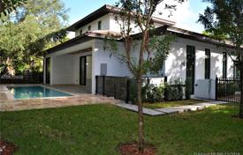 Villa – Coral Gables, Florida, Estados Unidos. $1 600 000