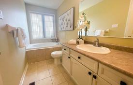 10 dormitorio casa de pueblo en Scarborough, Canadá. C$1 883 000